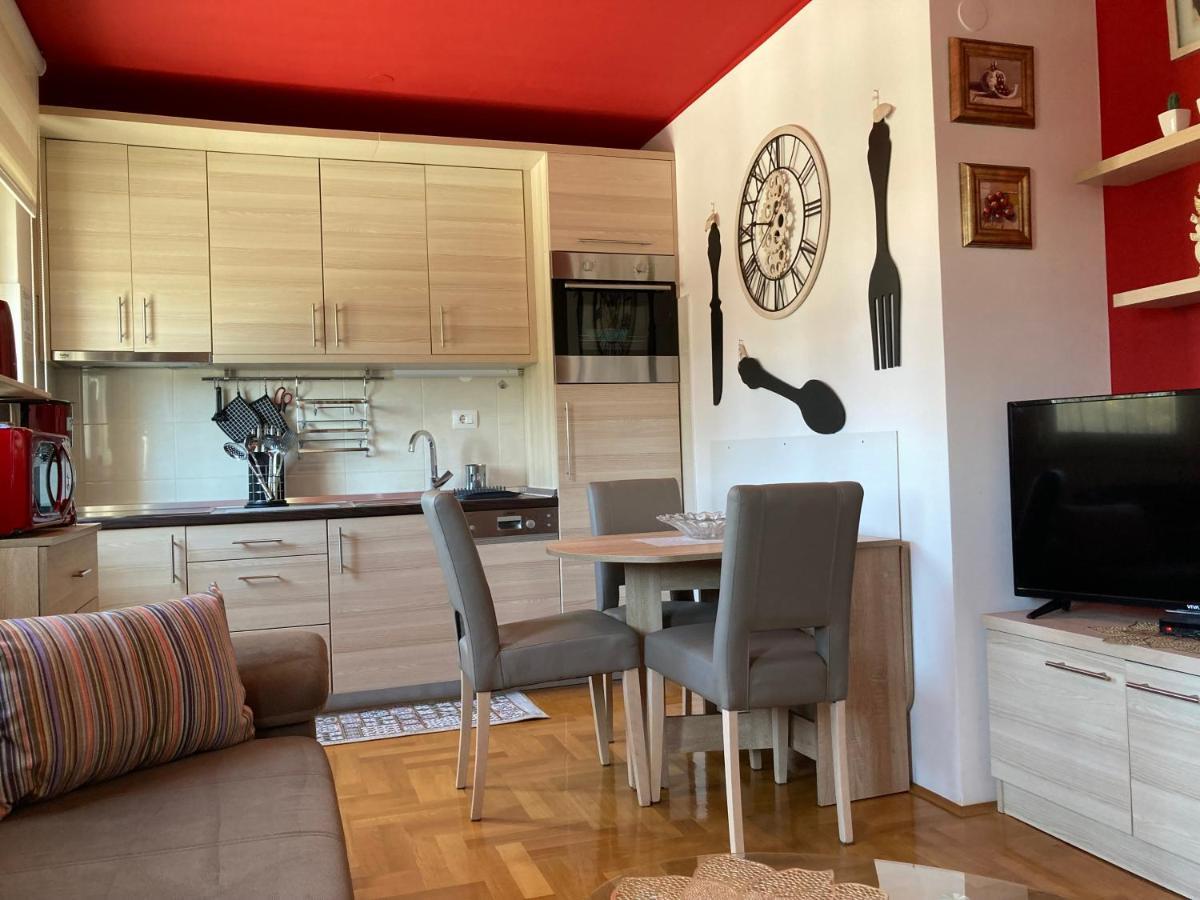 Apartment Capriati With Parking Garage Umag Eksteriør billede